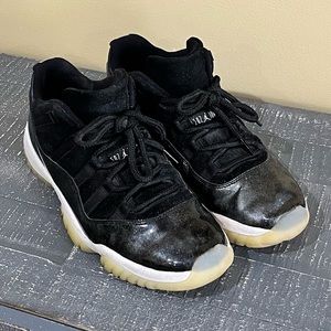 Air Jordan 11 Retro Low 'Barons'